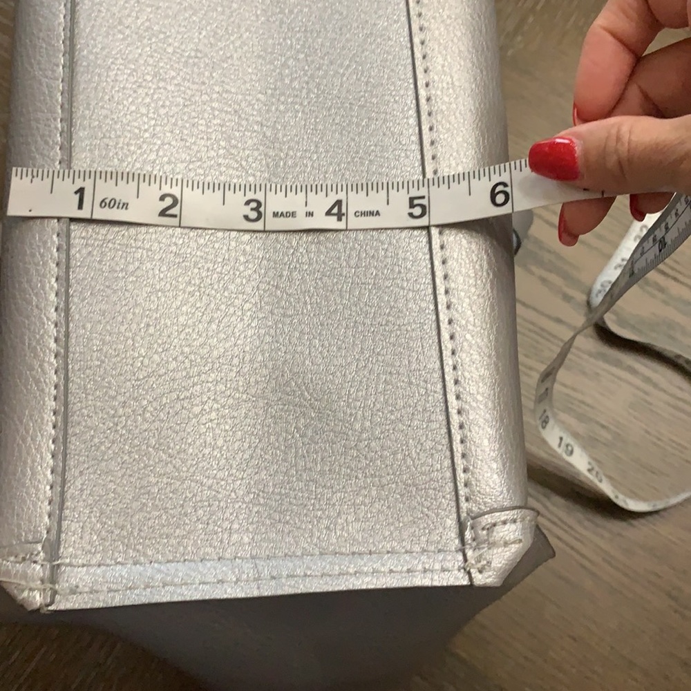 Neiman Marcus silver faux leather with handles tote bag - Picture 14 of 17
